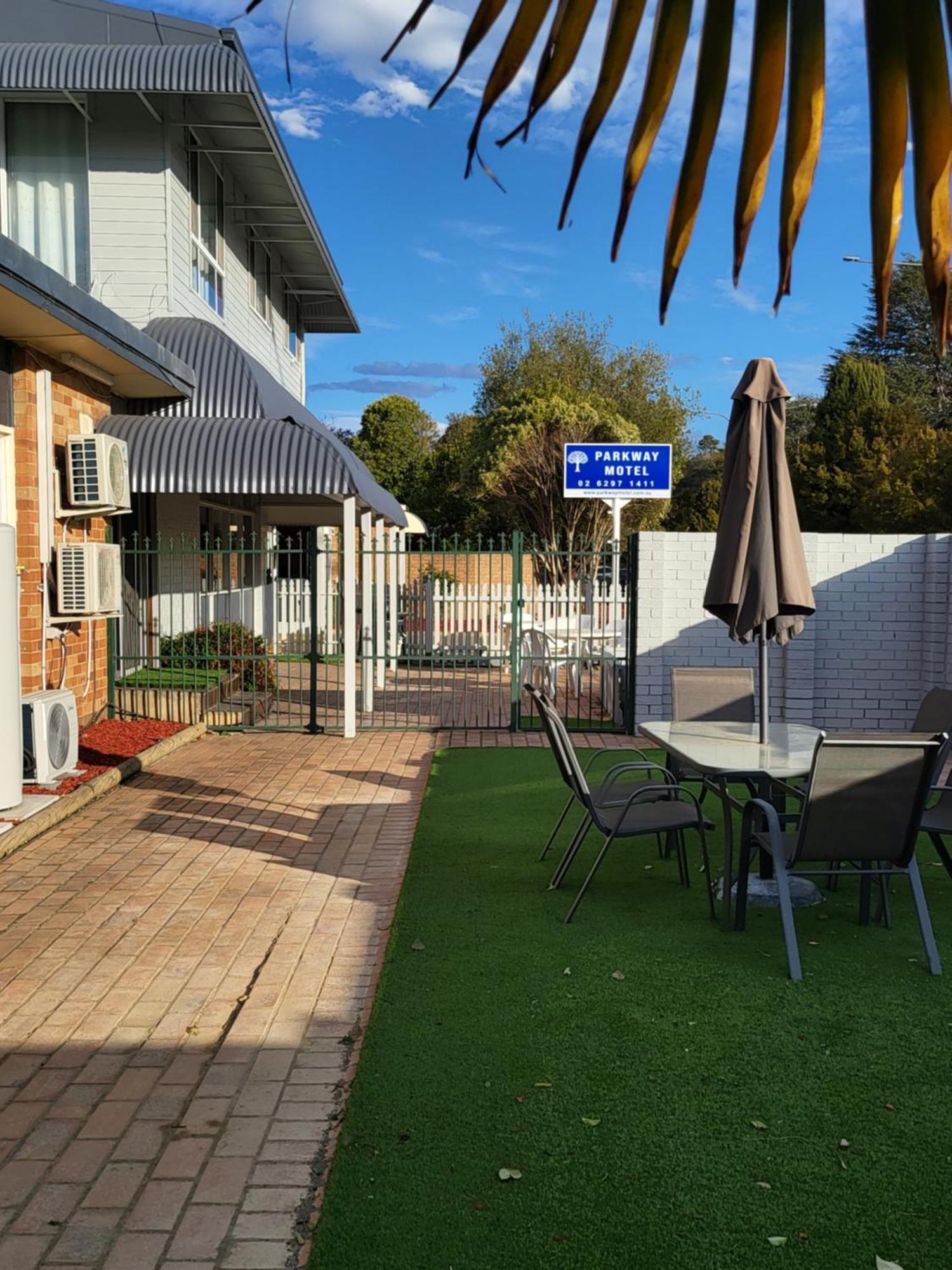 Parkway Motel Queanbeyan Buitenkant foto